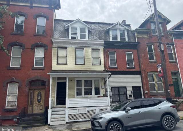 Property at 721 W Market St, Pottsville, PA 17901, 6 beds, 1 bath