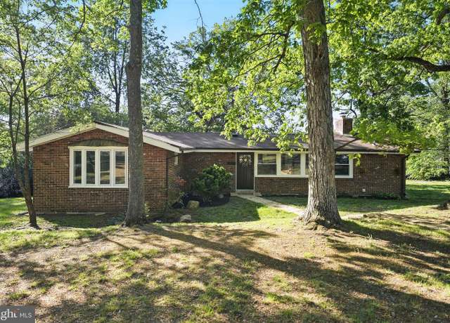 Property at 10515 Midway Ln, Lorton, VA 22079, 3 beds, 2 baths