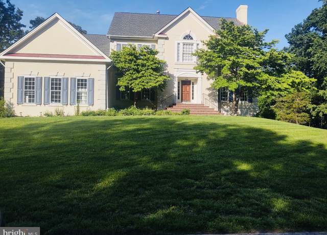 Property at 15566 Smithfield Pl, Centreville, VA 20120, 5 beds, 4.5 baths