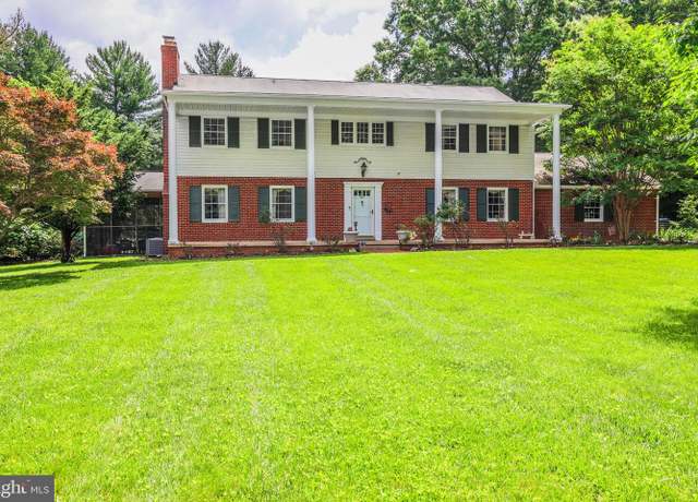 Property at 865 Seneca Rd, Great Falls, VA 22066, 4 beds, 3.5 baths