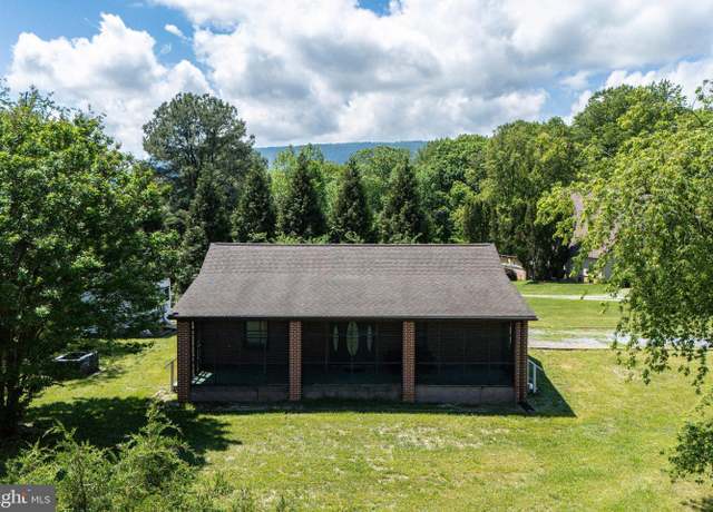 Property at 143 Woodland Ct, Luray, VA 22835, 2 beds, 2 baths