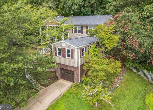 Property at 16080 Deer Park Dr, Dumfries, VA 22025, 4 beds, 3 baths