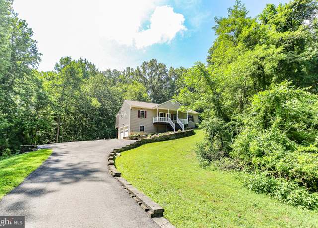 Property at 30 Chelsea Manor Ln, Stafford, VA 22554, 3 beds, 3 baths