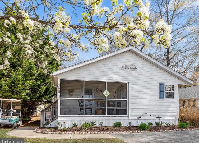 Property at 33558 Montgomery Ct, Lewes, DE 19958, 3 beds, 2 baths