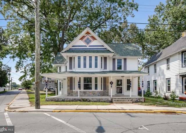 Property at 110 E 6th St, Laurel, DE 19956, 5 beds, 3.5 baths