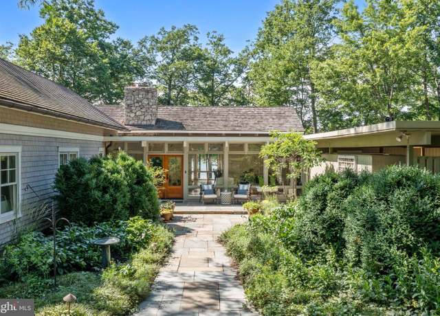 Property at 917 Arbutus Rd, Annapolis, MD 21403, 5 beds, 3.5 baths