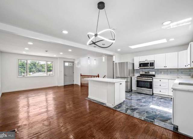 Property at 3000 Fairhill Ct, Suitland, MD 20746, 6 beds, 4 baths