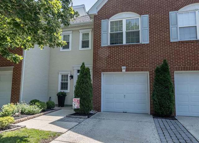 Property at 28 Congress Cir, Medford, NJ 08055, 3 beds, 2.5 baths