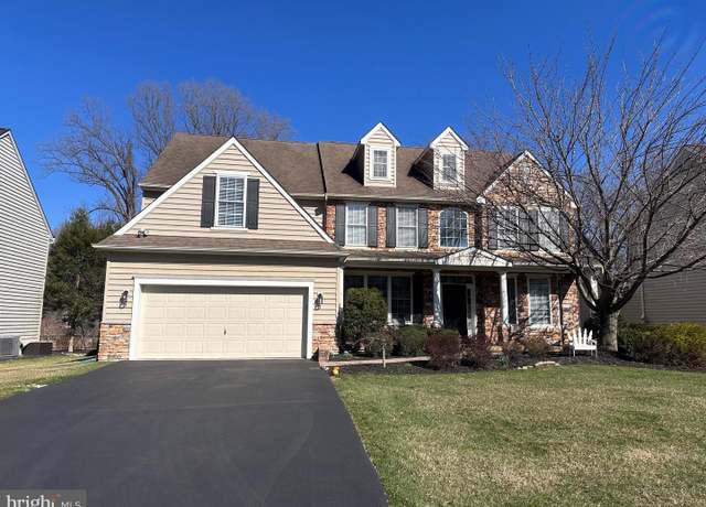Property at 118 Shinnecock Hl, Avondale, PA 19311, 4 beds, 3.5 baths