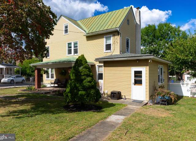 Property at 407 Jefferson Ave, Pottstown, PA 19464, 3 beds, 1.5 baths