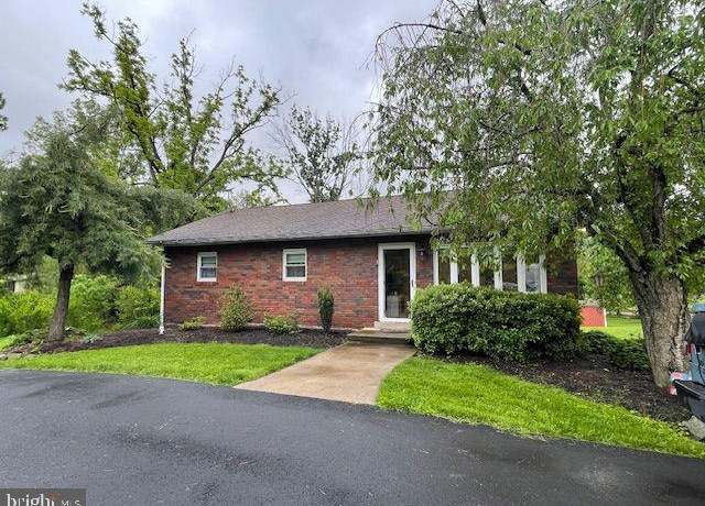 Property at 2542 Apple St, Hellertown, PA 18055, 3 beds, 2 baths