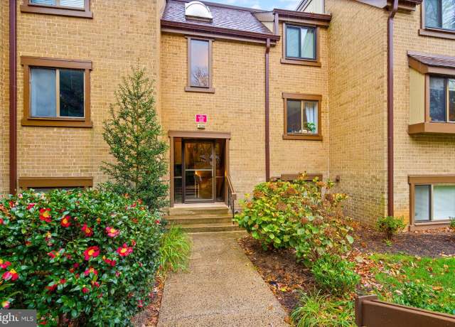 Property at 1639 Parkcrest Cir #200, Reston, VA 20190, 2 beds, 2 baths