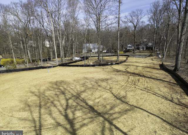 Property at 25 Jefferson Dr, Sterling, VA 20165
