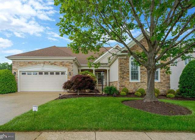 Property at 13404 Fieldstone Way, Gainesville, VA 20155, 4 beds, 4 baths