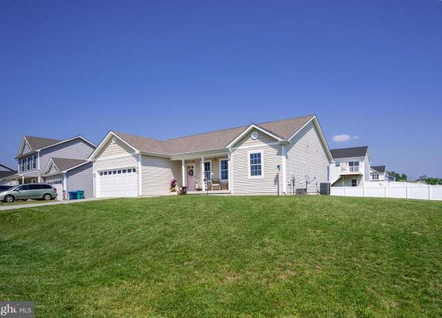 Property at 625 Jensen Way, Martinsburg, WV 25401, 3 beds, 2 baths