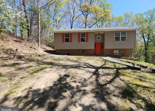 Property at 370 Thunderbird Dr, Lusby, MD 20657, 3 beds, 2 baths