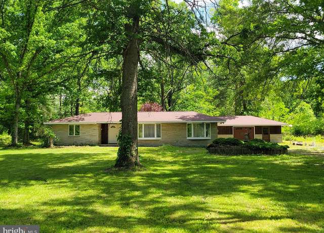 Property at 13337 Rowe Rd, Smithsburg, MD 21783, 3 beds, 1.5 baths