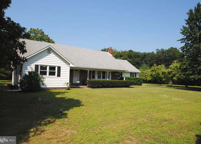 Property at 1603 Perkins Ln, Beverly, NJ 08010, 3 beds, 3 baths