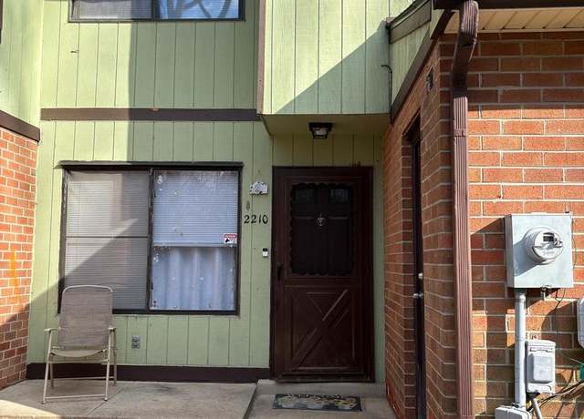 Property at 2210 Greenwood Dr, Lindenwold, NJ 08021, 2 beds, 1.5 baths
