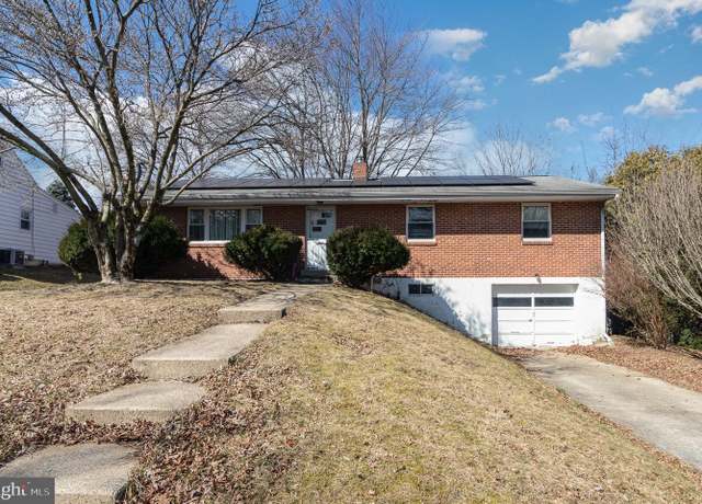 Property at 210 Eastwood Dr, Harrisburg, PA 17109, 4 beds, 1 bath