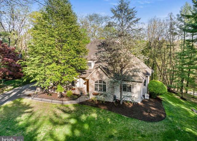 Property at 15 Llangollen Ln, Newtown Square, PA 19073, 4 beds, 3.5 baths