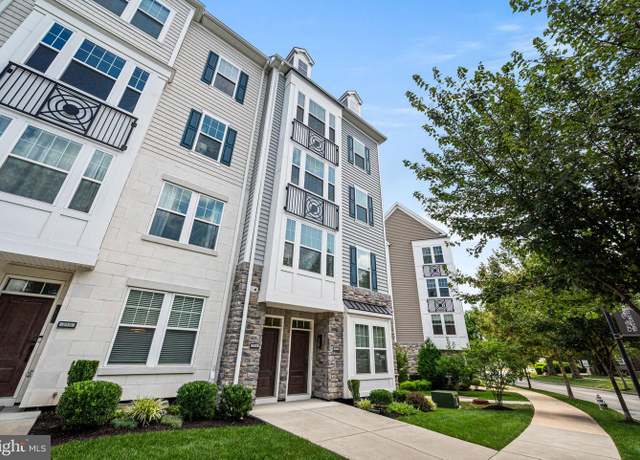 Property at 214 Charles Ellis Dr, Newtown Square, PA 19073, 3 beds, 2.5 baths