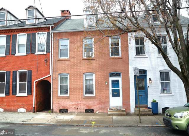 Property at 229 E Frederick St, Lancaster, PA 17602, 3 beds, 1.5 baths