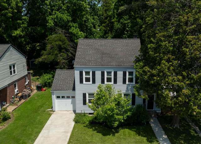 Property at 1221 Elm Ave, Lancaster, PA 17603, 3 beds, 1.5 baths