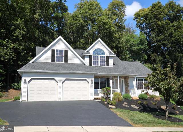 Property at 242 Bethel Dr, Lancaster, PA 17601, 3 beds, 3.5 baths