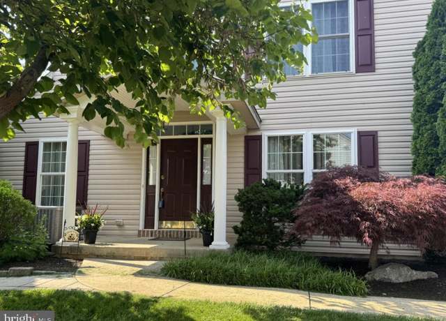 Property at 6115 Timberknoll Dr, Macungie, PA 18062, 3 beds, 2.5 baths