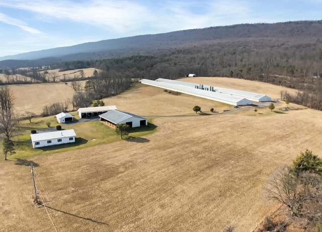 Property at 136 Winding Ln, Lewistown, PA 17044, 3 beds, 2 baths