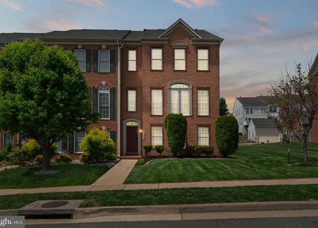 Property at 16280 Catenary Dr, Woodbridge, VA 22191, 3 beds, 3.5 baths