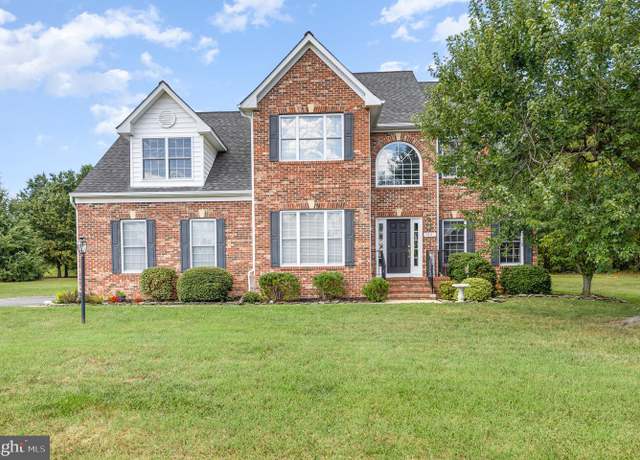 Property at 5201 Hoffman Ct, Fredericksburg, VA 22408, 4 beds, 2.5 baths