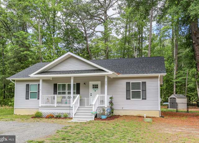 Property at 309 North Glebe Rd, Montross, VA 22520, 3 beds, 2 baths