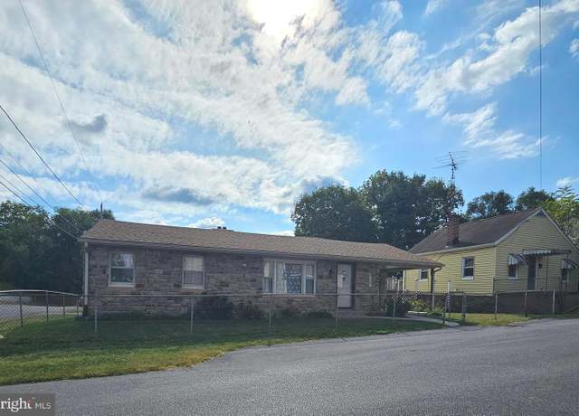 Property at 325 - 327 Beth St, Martinsburg, WV 25404, 2 beds, 2.5 baths