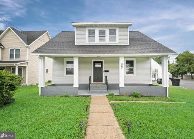 Property at 862 Forest St, Dover, DE 19904, 4 beds, 3 baths