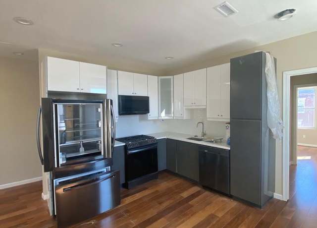 Property at 200 N Linwood Ave, Baltimore, MD 21224, 7 beds