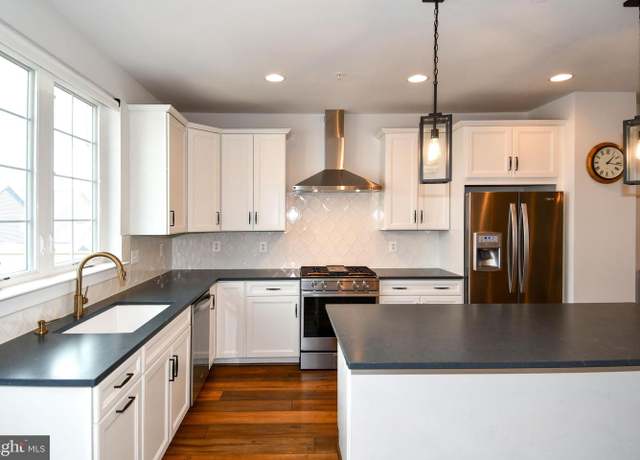 Property at 516 Silverrod Aly, Clarksburg, MD 20871, 5 beds, 4.5 baths
