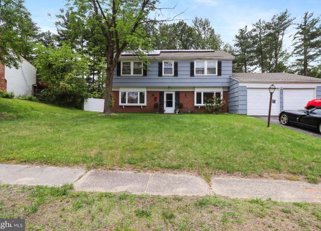 Property at 101 Tiffany Ln, Willingboro, NJ 08046, 4 beds, 2.5 baths