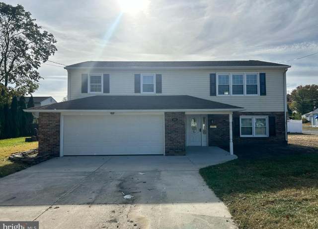 Property at 133 Castle Heights Ave, Pennsville, NJ 08070, 4 beds, 3 baths