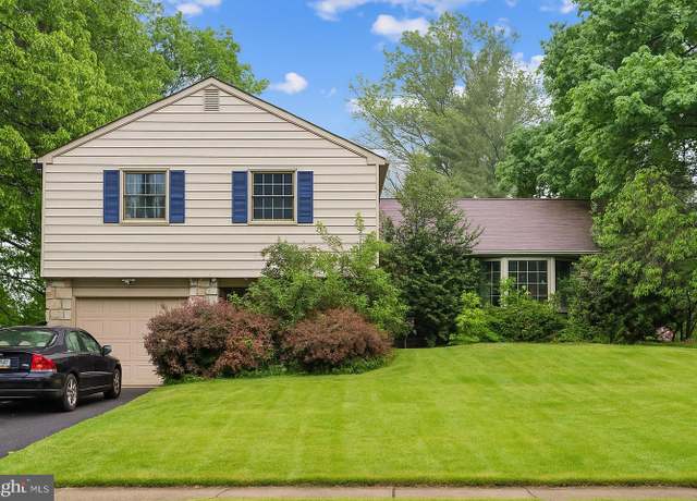 Property at 158 Merry Dell Dr, Churchville, PA 18966, 4 beds, 2.5 baths
