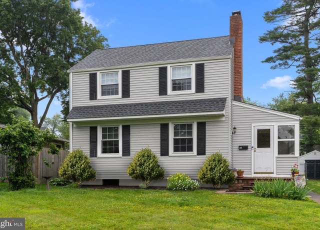 Property at 440 E Magnolia Dr, Morrisville, PA 19067, 3 beds, 1.5 baths