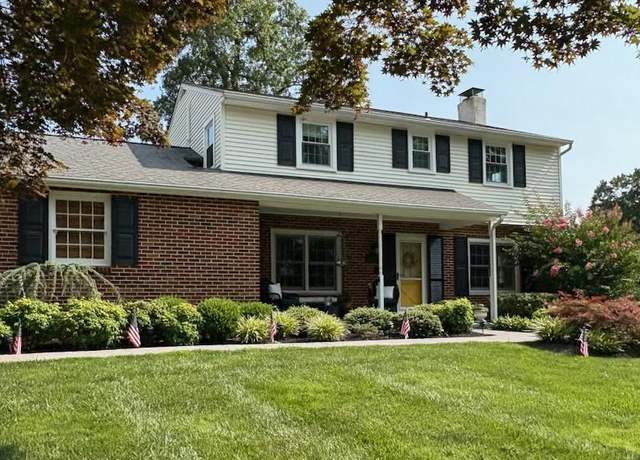 Property at 202 Larchwood Rd, West Chester, PA 19382, 4 beds, 2.5 baths