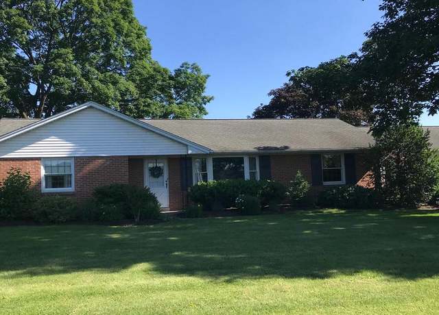 Property at 433 W Main St, Mountville, PA 17554, 2 beds, 2 baths