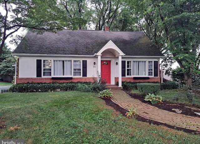 Property at 831 Park Hill Dr, Manheim, PA 17545, 3 beds, 2 baths