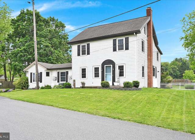 Property at 18 Alden Ln, Lebanon, PA 17042, 3 beds, 1.5 baths
