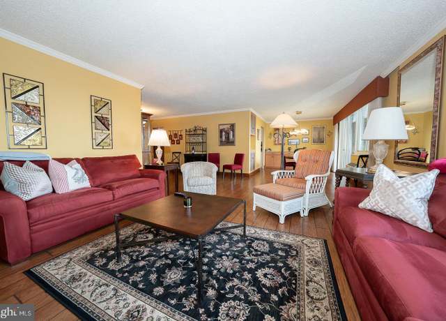 Property at 1901 John F Kennedy Blvd #2404, Philadelphia, PA 19103, 2 beds, 2 baths
