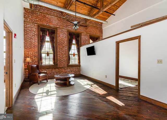Property at 600 N Hartley St #303, York, PA 17404, 2 beds, 2 baths