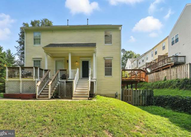 Property at 15675 Viewpoint Cir, Dumfries, VA 22025, 2 beds, 2.5 baths