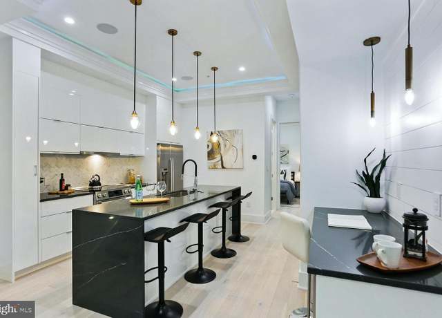 Property at 4 R St NW #3, Washington, DC 20001, 2 beds, 2 baths